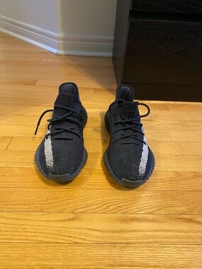Yeezy Boost 350 V2 “Oreo”